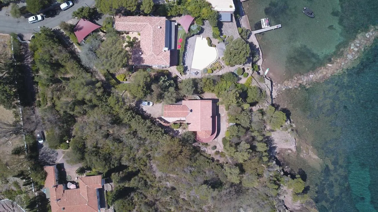 Charmante Villa Provencale Pieds Dans L'Eau Avec Piscine Et Plage Privee Saint-Raphael  France