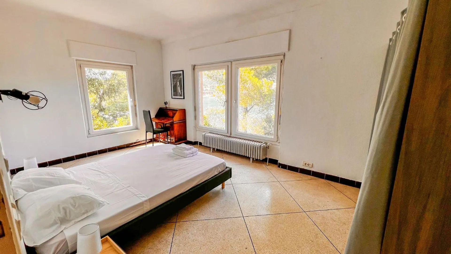 Charmante Villa Provencale Pieds Dans L'Eau Avec Piscine Et Plage Privee Saint-Raphael  France